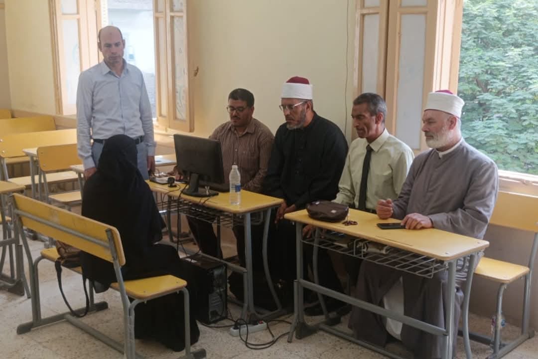 رئيس المنطقة يتفقد اختبارات الدارسين الخاتمين برواق القرآن الكريم للتجويد والقراءات بسوهاج