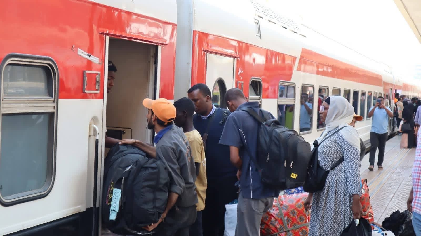 السكة الحديد تسيّر الرحلة 26 لنقل الأشقاء السودانيين ضمن مبادرة 