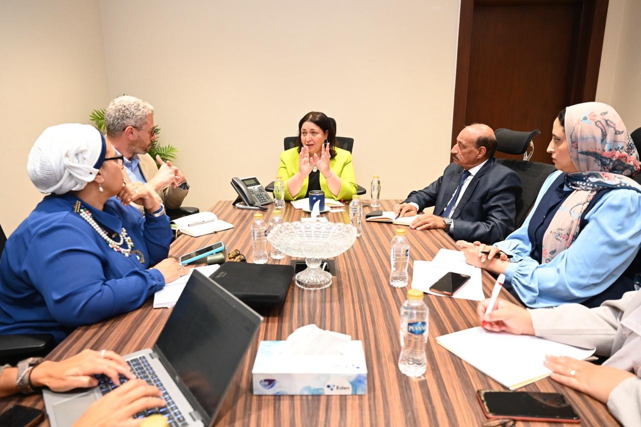 نائبة وزيرة التضامن الاجتماعي تلتقي مدير مشروع تكافؤ الفرص والتنمية الاجتماعية EOSD بالوكالة الألمانية للتعاون الدولي