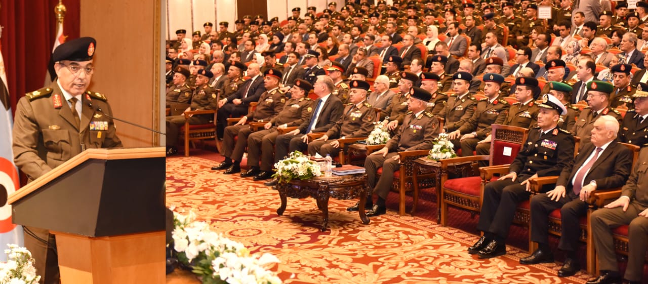 وزير الدفاع والإنتاج الحربى يشهد مناقشة البحث الرئيسى لهيئة عمليات القوات المسلحة 