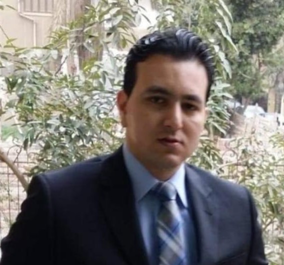 العمده هاني المشنب ابن مركز اخميم  مهنئاً