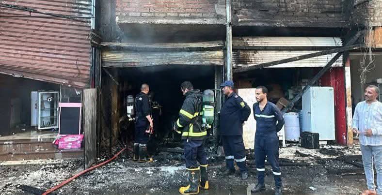 دون خسائر بشرية ..السيطرة علي حريق محل أدوات منزلية بسوهاج   