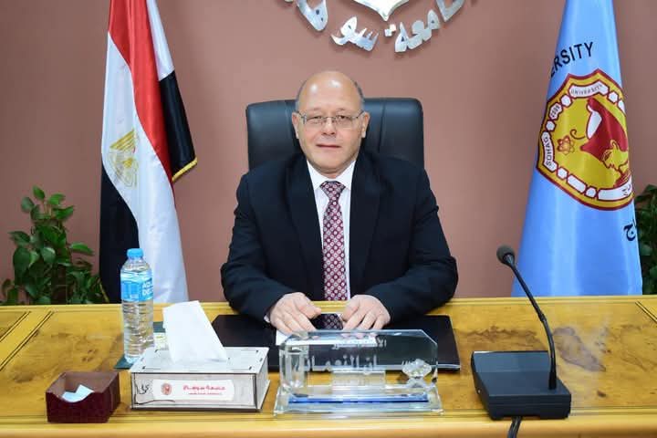 رئيس جامعة سوهاج .. تنظيم معرض 