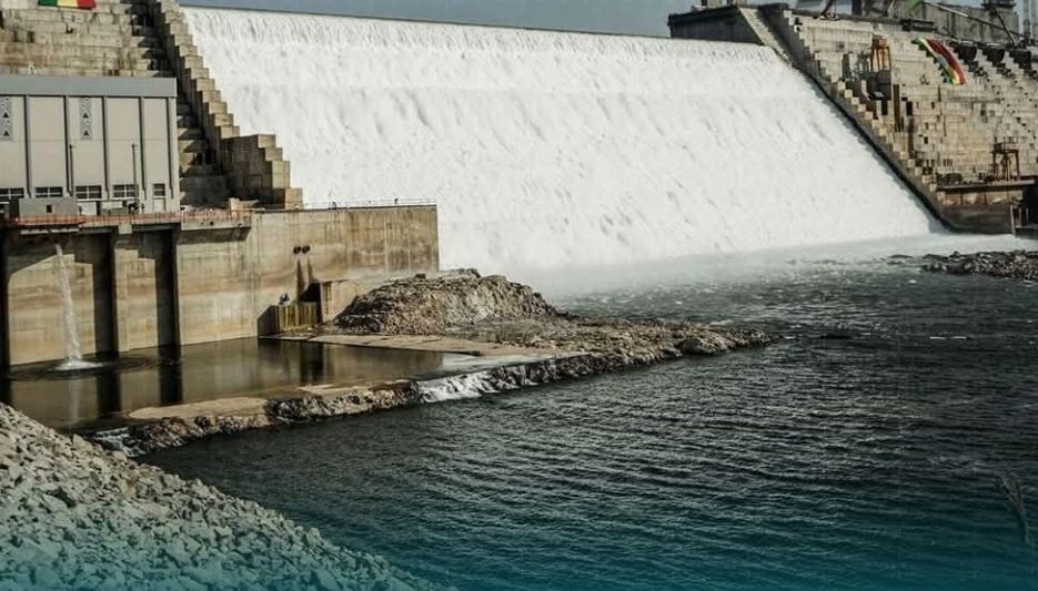 إثيوبيا تغرق نفسها والسودان فى فيضان صناعى بسبب لقطة استعراض سد النهضة