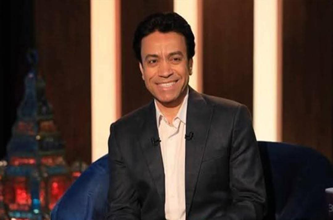 سامح حسين أمام السيسى: مش ضرورى ناخد كل الأعياد دى إجازات احنا ورانا شغل كتير أوى