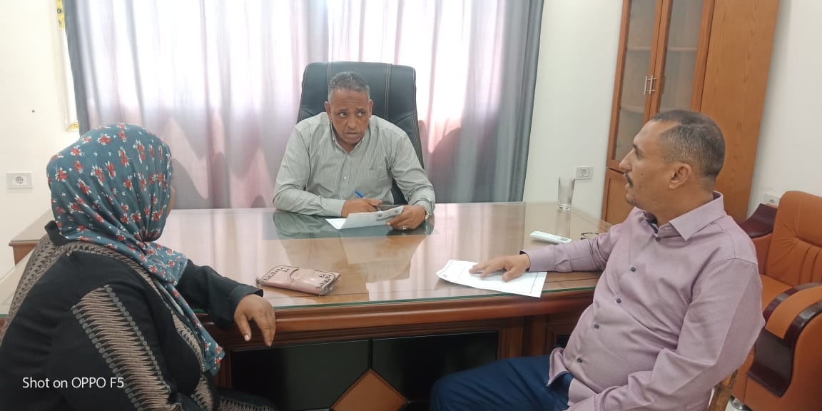 إستمرار فعاليات اللقاء الجماهيرى الأسبوعى لتلبية طلبات المواطنين  بطهطا 