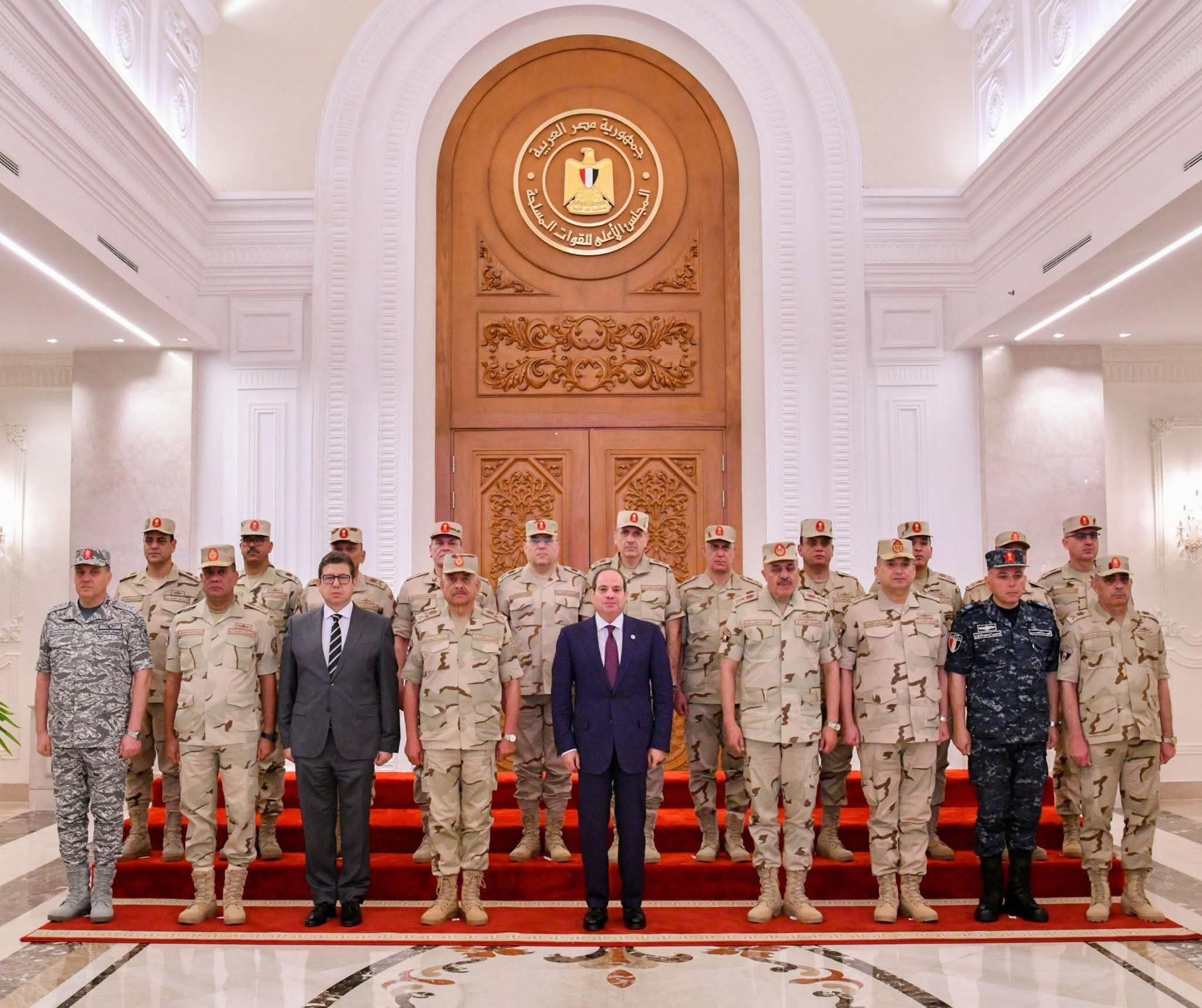 الرئيس السيسي يترأس اجتماع المجلس الأعلى للقوات المسلحة بمناسبة الذكرى الثانية والخمسين لانتصارات أكتوبر