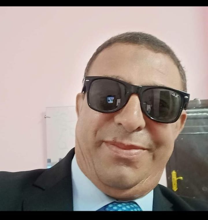 العميد مصطفي العزازي  مدير الاداره العامه للتدريب بسوهاج   يهنئ القيادة السياسية  والأمة الإسلامية بعيد الفطر المبارك