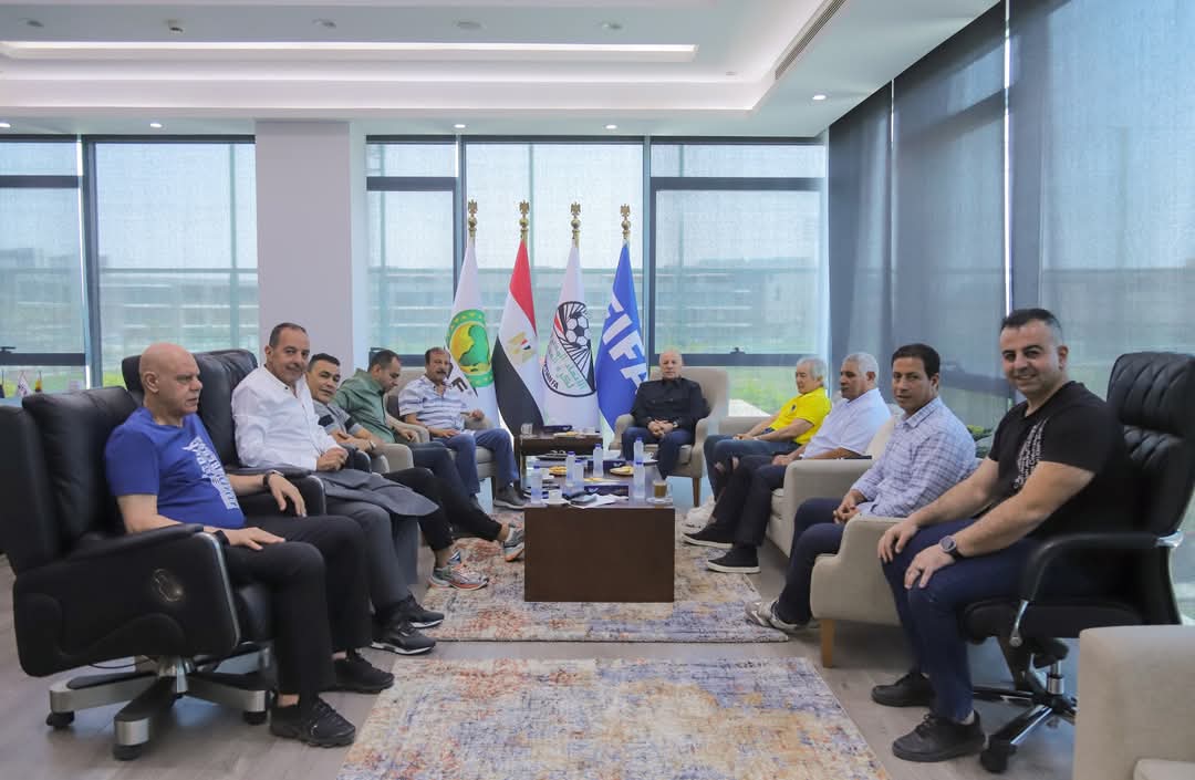 أبوريدة يبحث برنامج المنتخب الوطنى لكأس العرب مع الجهاز الفني 