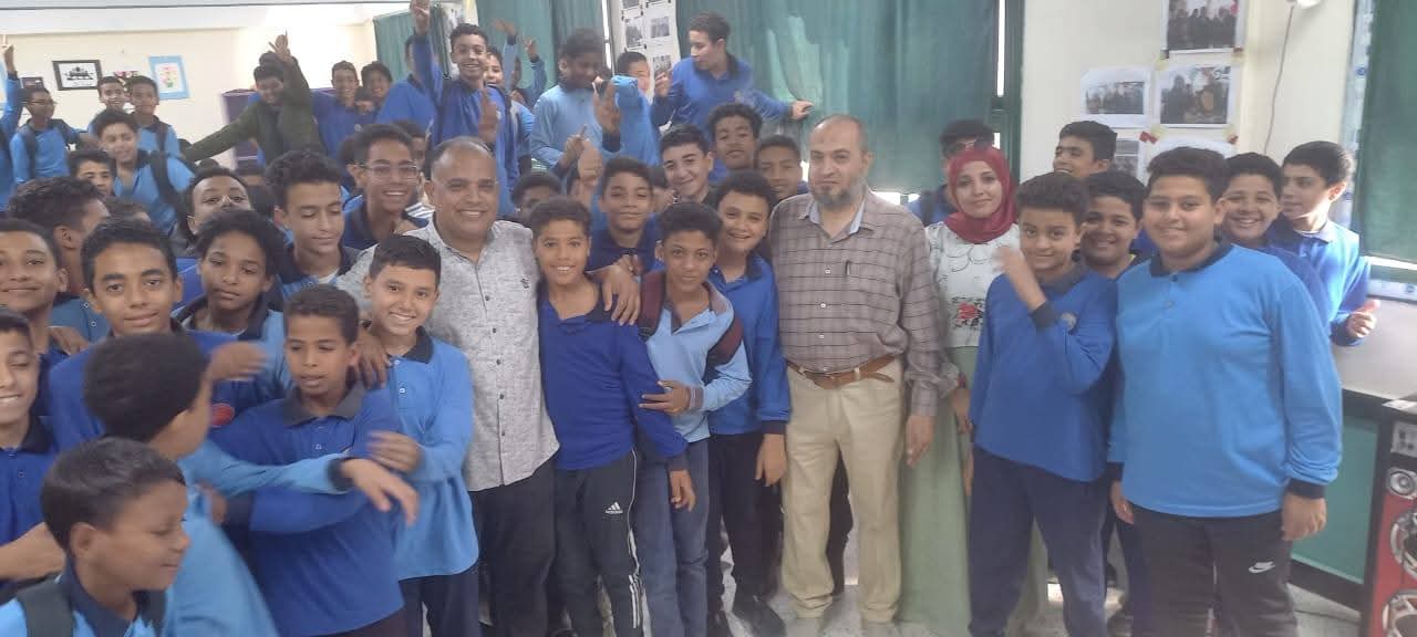 جامعة قناة السويس تنفذ برنامجًا توعويًا بمدرسة الصفا الإعدادية بأبو عطوة حول محاربة العنف والتطرف في المجتمع