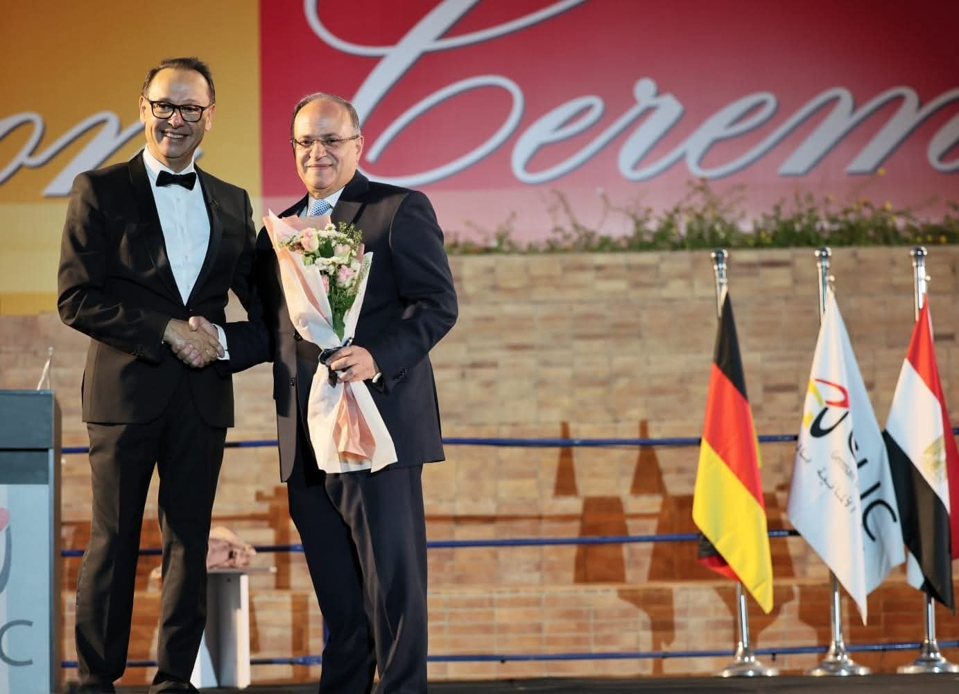 هيئة الدواء تشارك في حفل تخرج الجامعة الألمانية بالقاهرة 