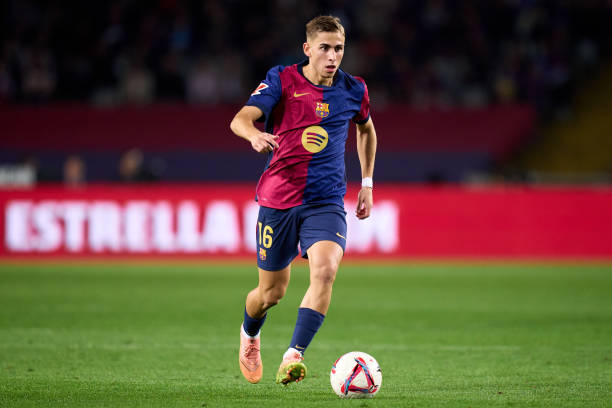 نجم برشلونة يتحدث عن عودته لمنتخب إسبانيا