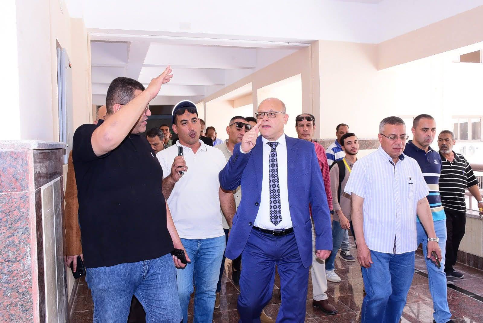 النعماني يتفقد تجهيزات  مبني جامعة سوهاج الأهلية استعداداً لبدء العام الدراسي الجديد