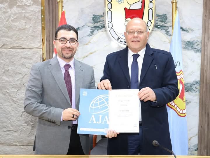 للعام الثالث علي التوالي تجديد منح ٦ كليات بجامعة سوهاج شهادة الأيزو ومنح الإدارات المركزية للعام السادس