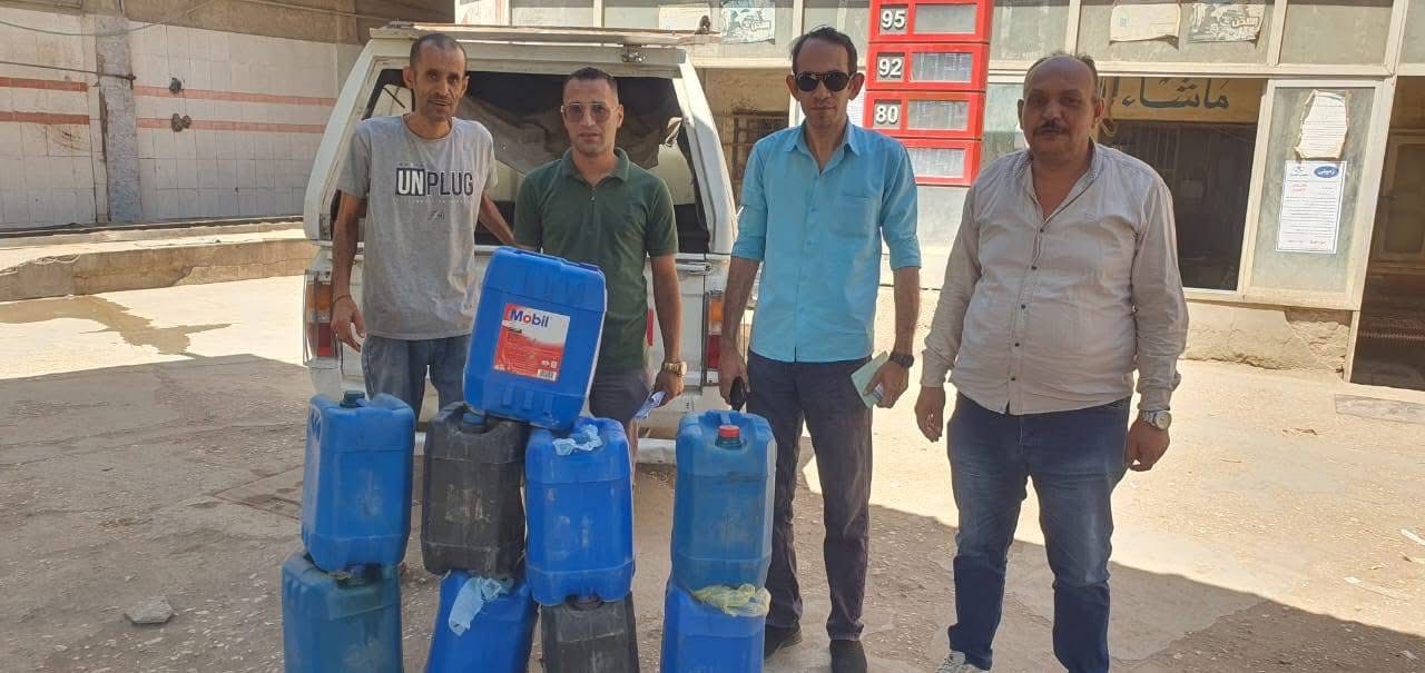 تموين سوهاج يضبط سلع غذائية وأعلاف مجهولة المصدر بجرجا جنوب المحافظة