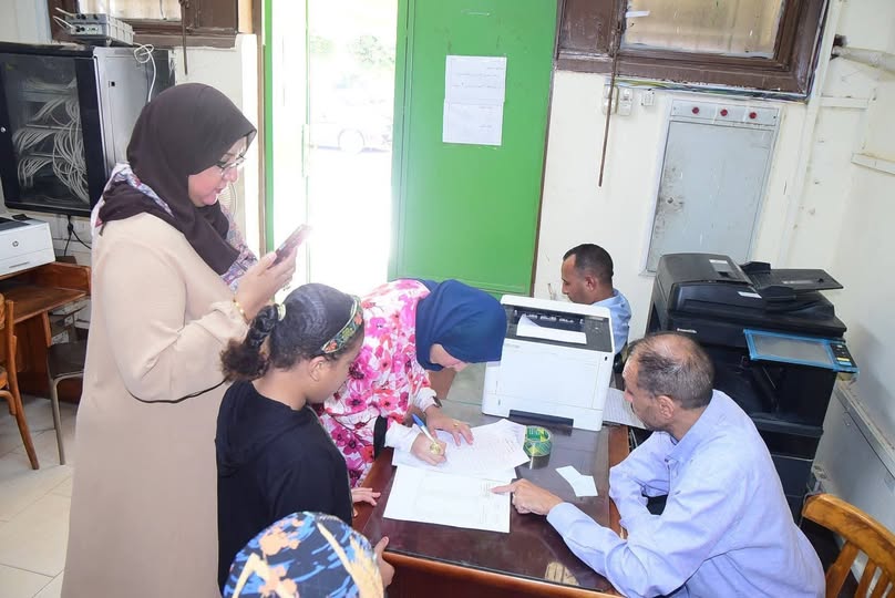 معامل التنسيق بجامعة سوهاج تستقبل الطلاب الناجحين من المرحلة الأولى في الثانوية العامة