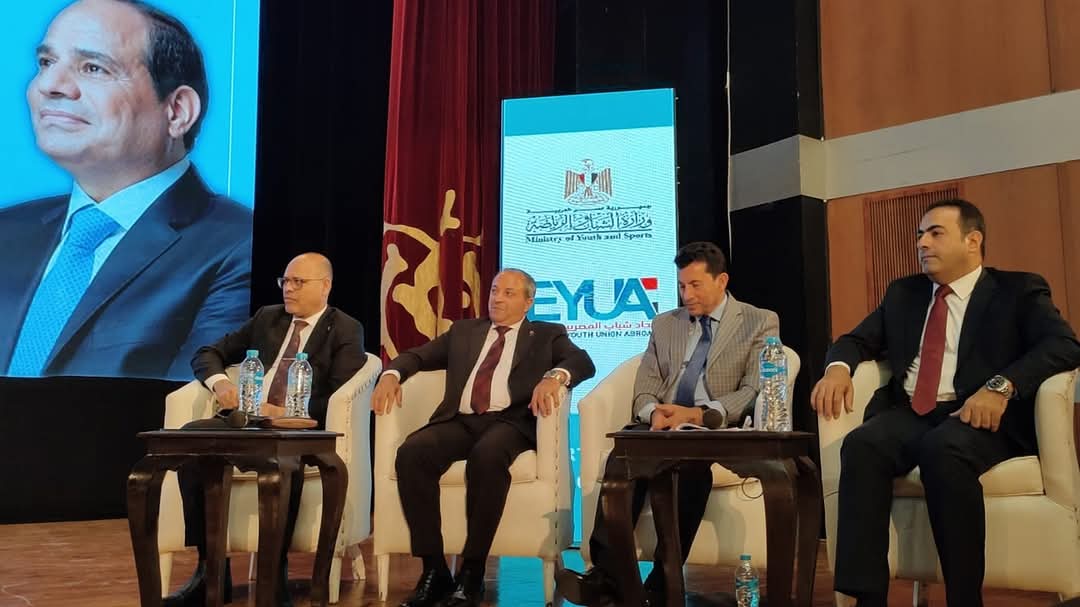 ندعم السفر بكرامة ..رئيس اتحاد شباب الخارج : تدريب 10آلاف للسفر للخارج سنويا .. وتحويلات المصريين حققت قفزة تاريخية