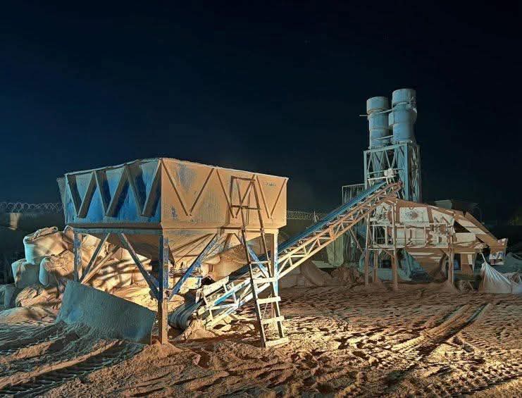 ضبط مصنع بدون ترخيص لإنتاج الأسمدة الزراعية المغشوشة ومجهولة المصدر بالجيزة