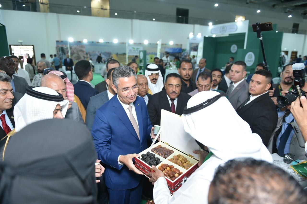 وزير التموين والتجارة الداخلية يفتتح النسخة الثانية من الملتقى والمعرض الدولي للتمور