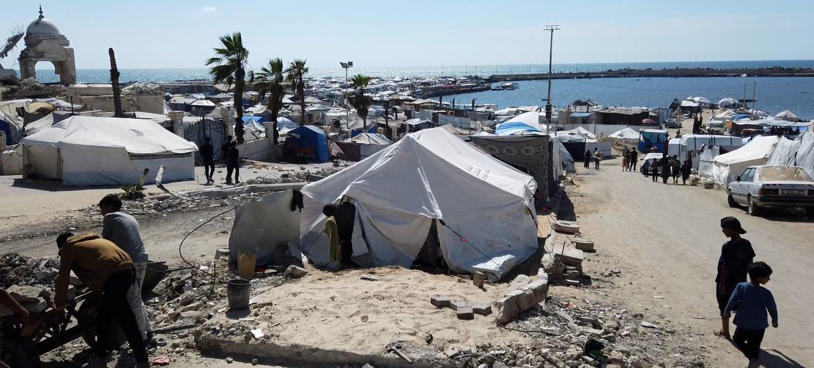 المكتب الإعلامي الحكومي: انهيار 93% من خيام النازحين في غزة