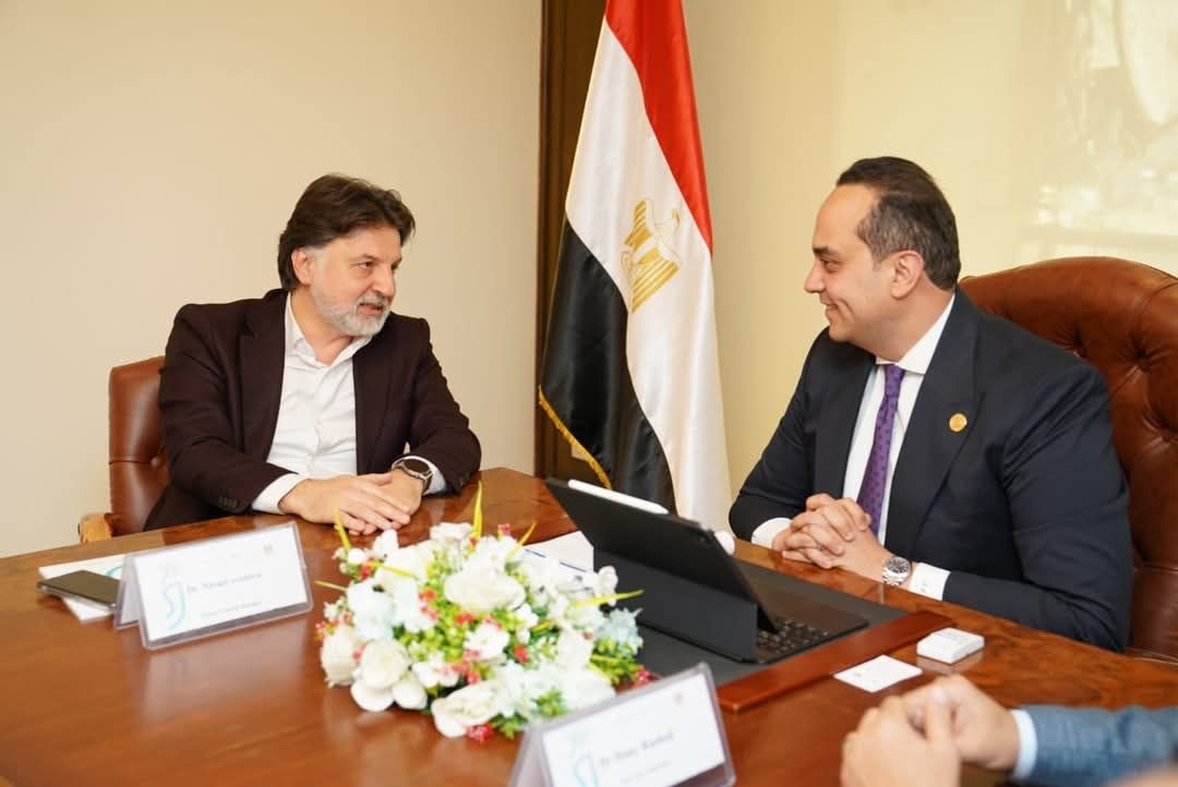 اجتماعًا بوفد رفيع المستوى مع مجموعة مودست التركية المتخصصة فى إدارة مستشفيات الصحة النفسية وعلاج الادمان
