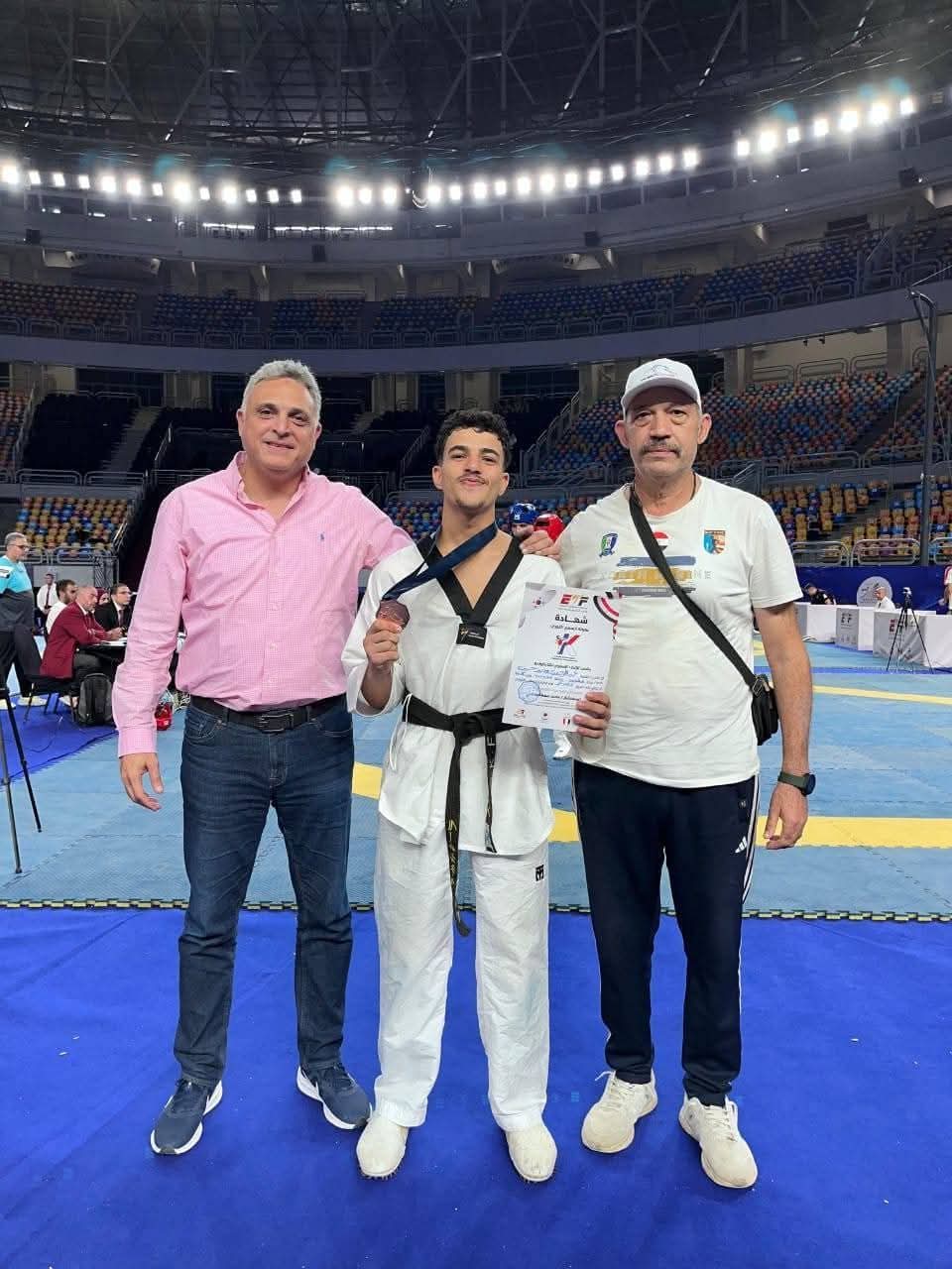 عبد الرحمن عباس لاعب نادي مطوبس الرياضي يحقق البرونزيه في بطوله السفير الكورى للتايكوندو