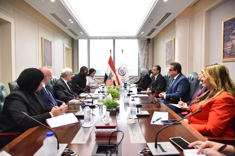 وزير الصحة والسكان يستقبل وزير خارجية ولاية نبراسكا الأمريكية 