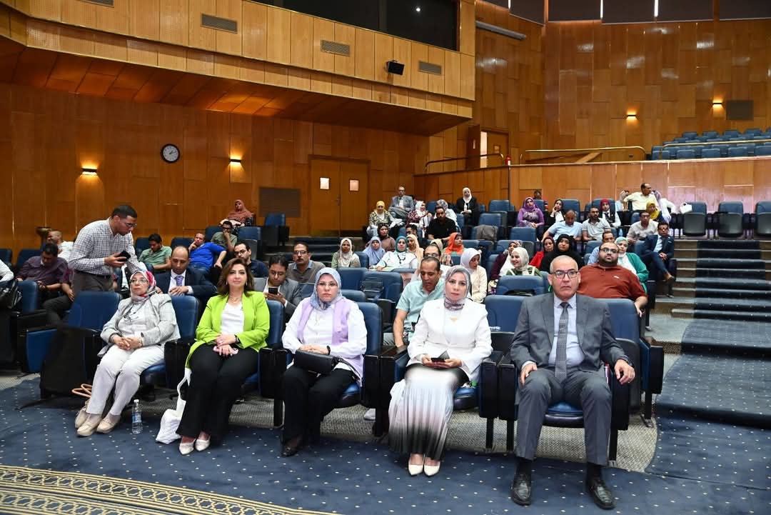 جامعة أسيوط تواصل فعاليات الملتقى العلمي الثاني بجلسة تثقيفية حول الإصلاح المؤسسي وتحسين كفاءة الخدمات الحكومية