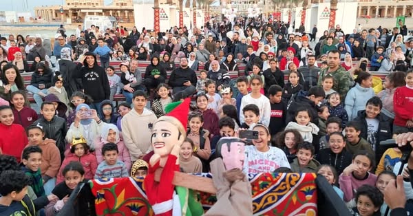 وزير الثقافة القطري يشهد فعاليات الليلة الثالثة 