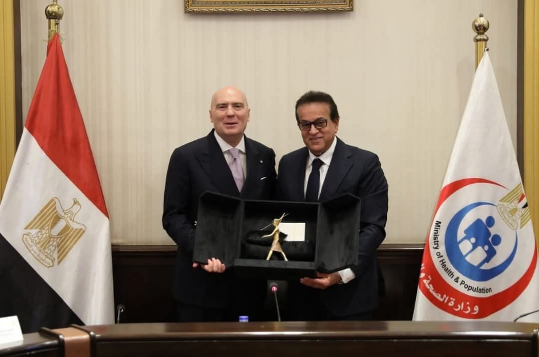 وزير الصحة يبحث توطين صناعة الدواء في مصر مع رئيس الصناعات الدوائية الإيطالي