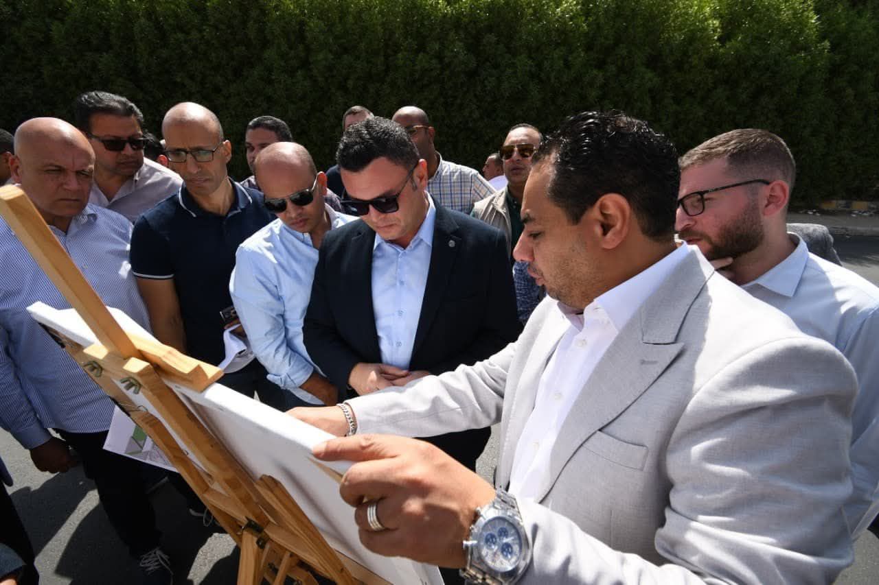 وزير الإسكان يتفقد الأعمال الجاري تنفيذها لتطوير الطرق والمحاور بمدينتي 6 أكتوبر وحدائق أكتوبر