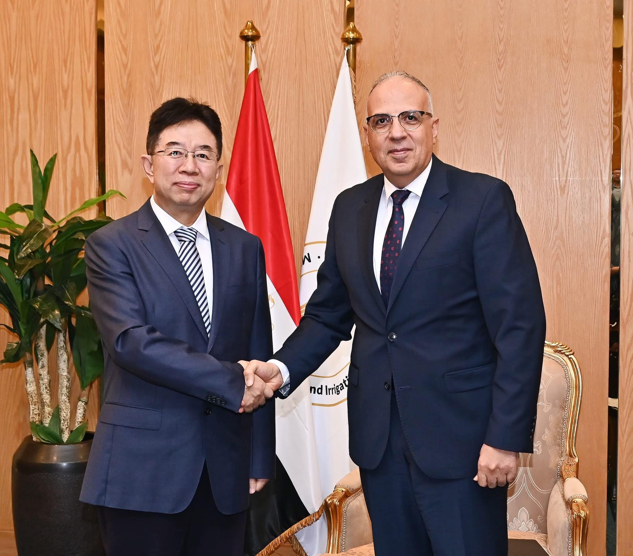 وزير الموارد المائية يلتقى نائب وزير الموارد المائية الصينية قبيل أسبوع القاهرة الثامن للمياه