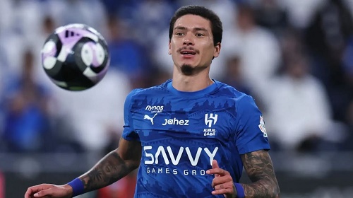 الهلال يطلب إعفاء نونيز من معسكر أوروجواي بسبب إصابة الركبة