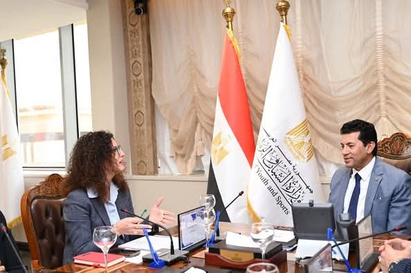 وزير الشباب والرياضة يلتقي بممثلي مكتب الأمم المتحدة المعني بالجريمة والمخدرات