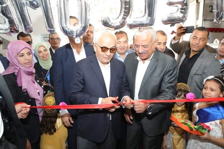 وزير التربية والتعليم ومحافظ السويس يفتتحان عددًا من المدارس بالمحافظة