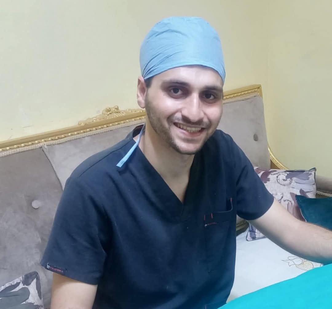 الدكتور سالم عماد ينقذ قطة بعد سقوطها من الدور الثالث 