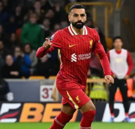 صلاح يقود هجوم ليفربول اليوم الأحد ضد نيوكاسل يونايتد فى نهائى كأس الكاراباو 