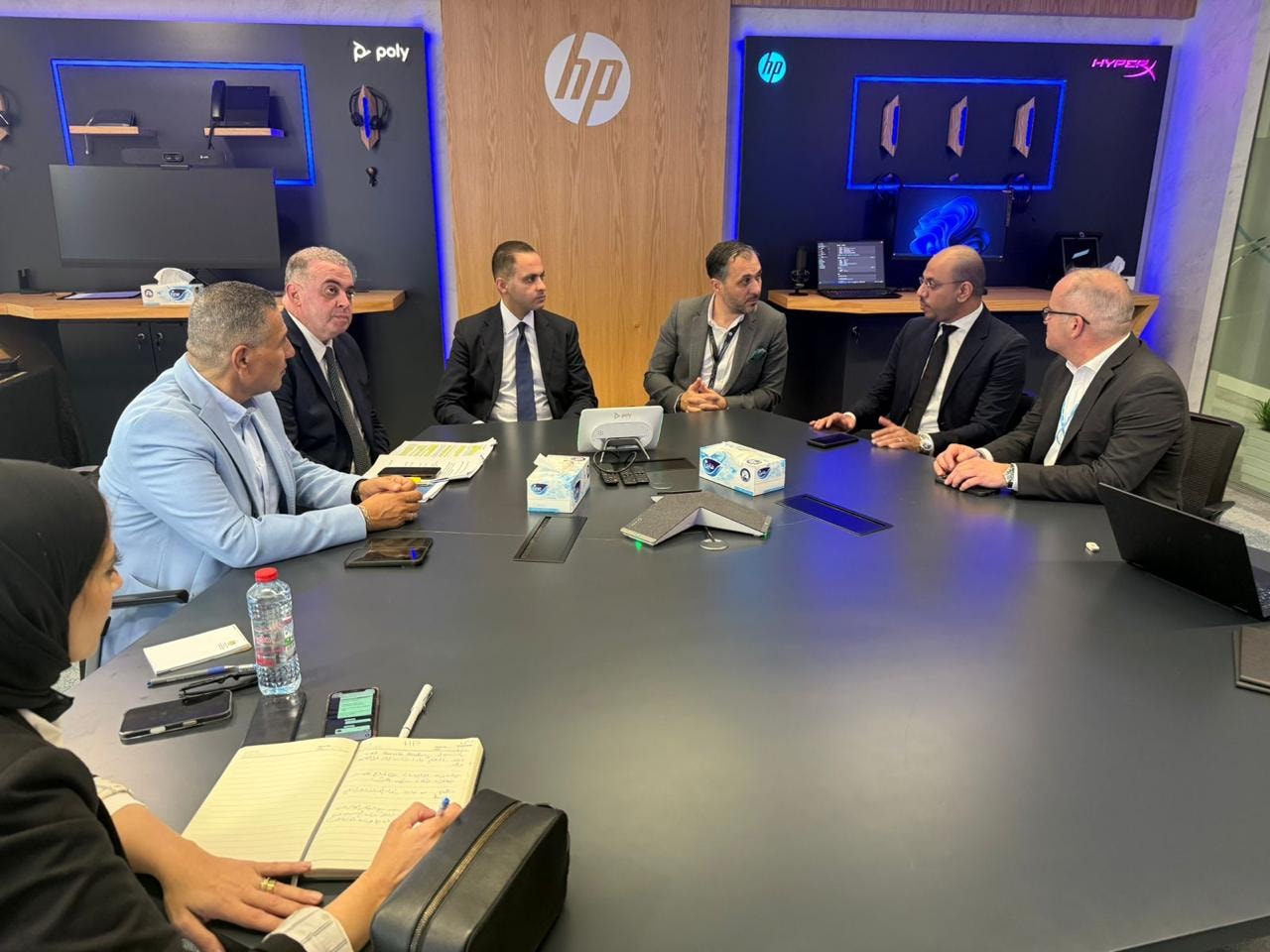 نائب وزير الصحة يلتقي ممثلي شركة HP في دبي