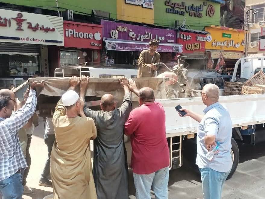 محافظ أسوان .. تنظيم حملة لإزالة الإشغالات بشارع بورسعيد بكوم أمبو