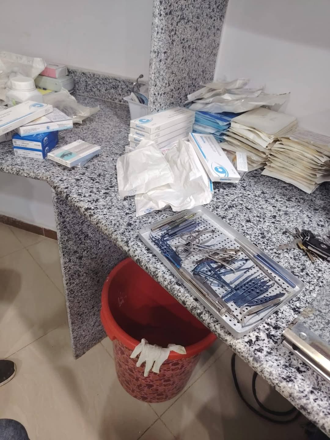 ضبط مستلزمات وعدسات طبية منتهية الصلاحية بمستشفى خاص في سوهاج