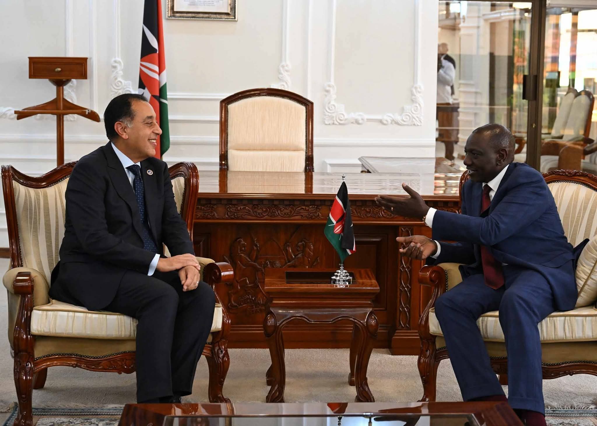 الرئيس الكينى يلتقى رئيس الوزراء لبحث مجالات التعاون المشترك 