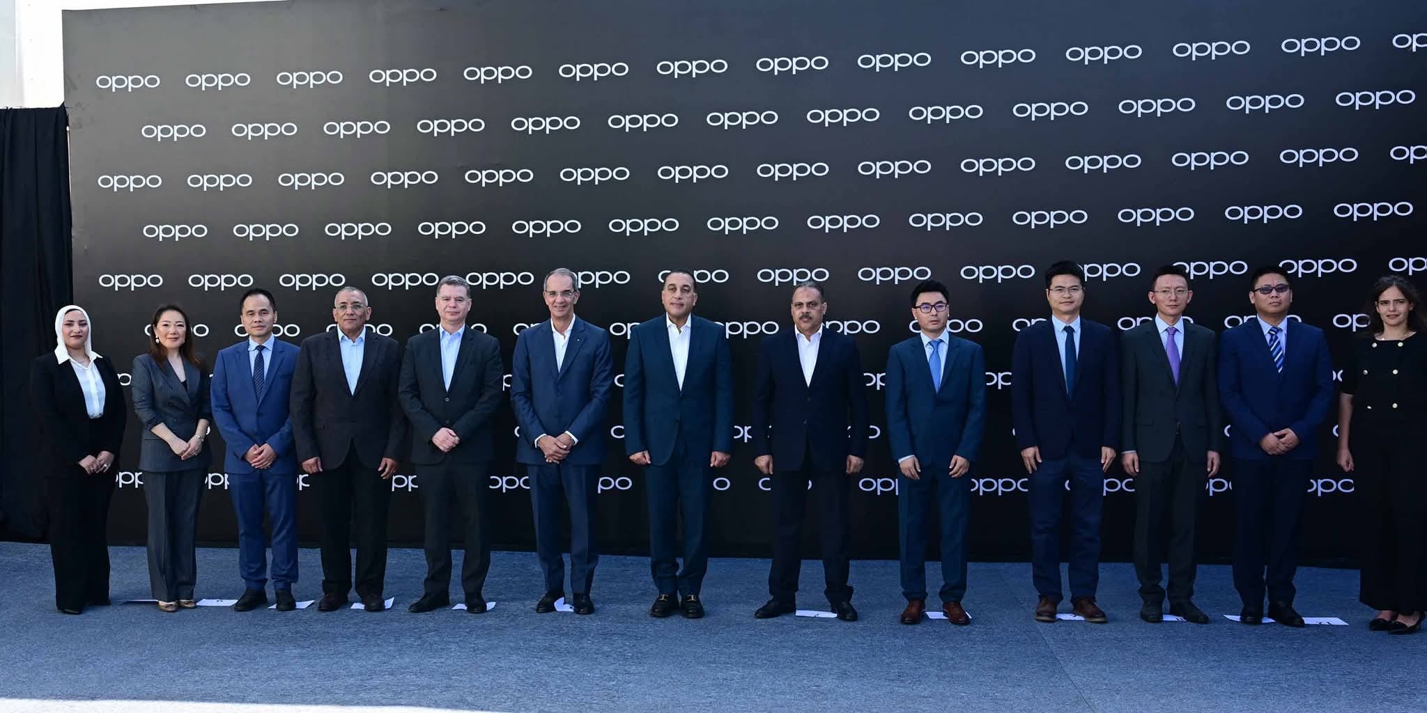 رئيس الوزراء يفتتح مصنع  