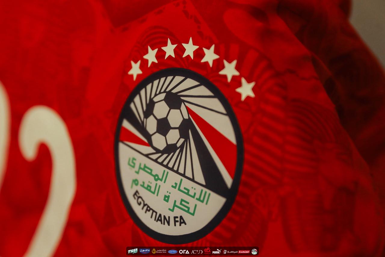 مصر تلبس الفانلة الحمراء أمام غينيا بيساو 