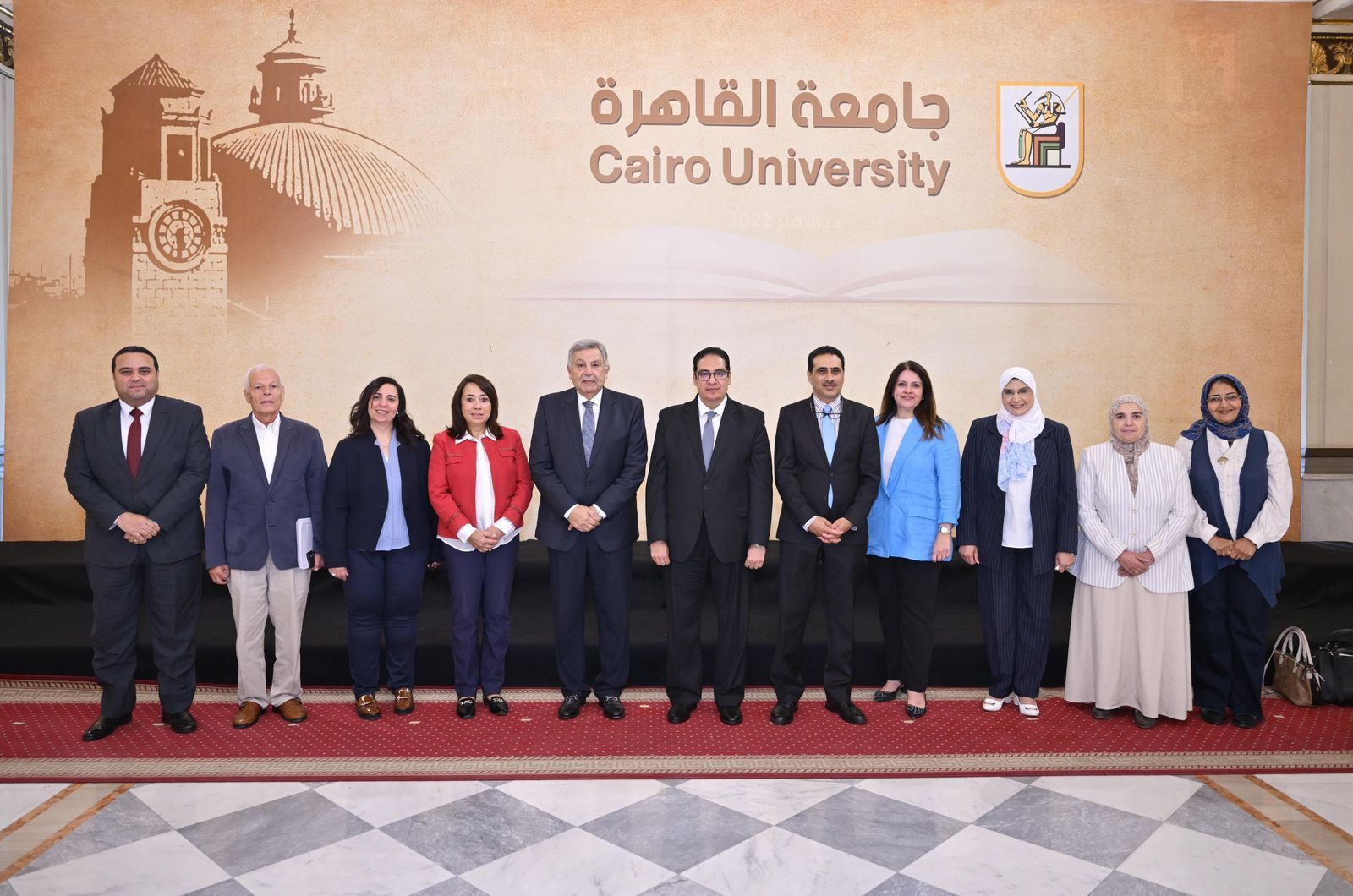 تعاون أكاديمي بين جامعتي القاهرة ونيو جيزة في الدراسات العليا لطب الأسنان
