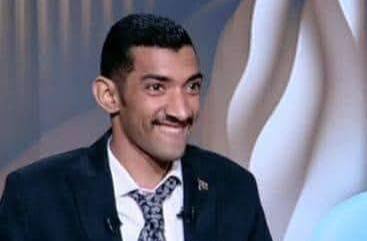 استغاثة طالب بحقوق سوهاج من ذوي الإعاقة لخطأ في قرار علاجه
