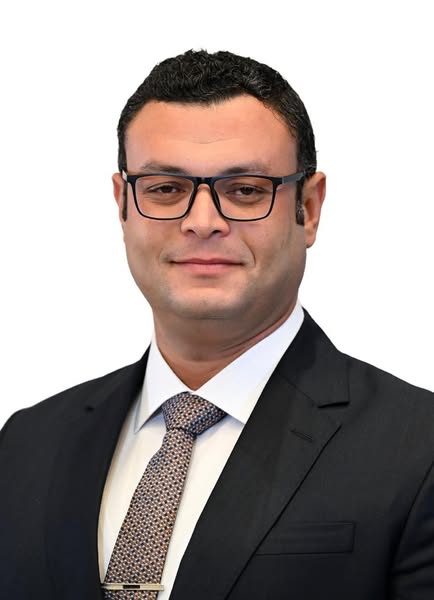 وزير الإسكان يتابع موقف تنفيذ وحدات 