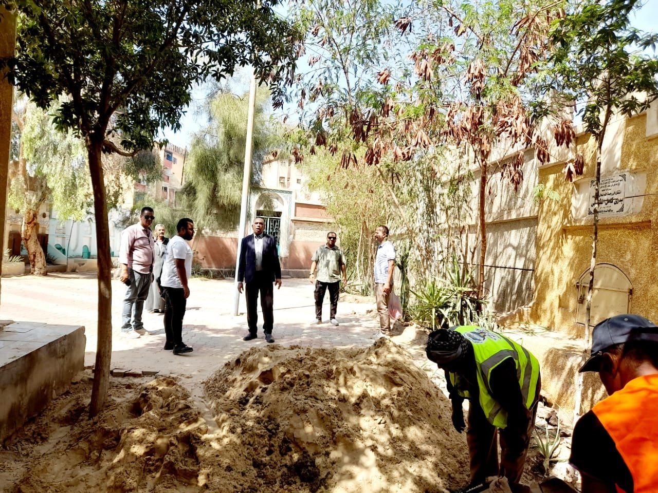 إستمرار أعمال رفع كفاءة وتطوير مقابر المسلمين القديمة  والجدبدة 