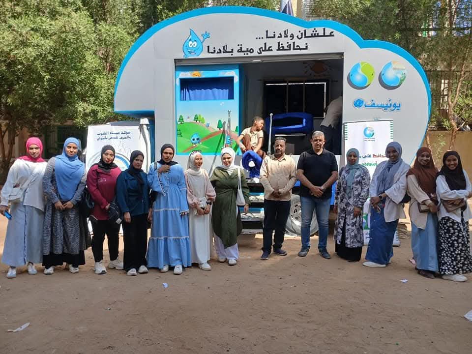 أسوان :القافلة المائية الخدمية فى حى العقاد  