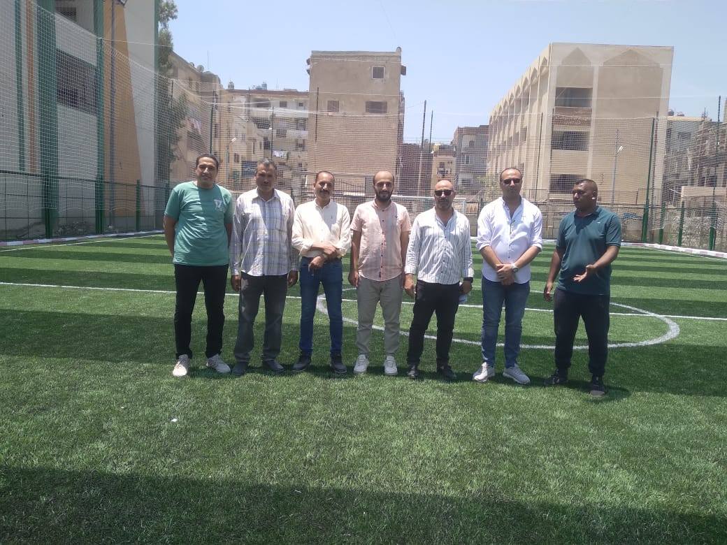 الشباب والرياضة تنتهي من تطوير ملعبين خماسيين لكرة القدم بمركزي شباب 