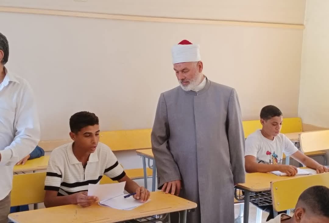 رئيس منطقة سوهاج الأزهرية يتفقد امتحانات الدور الثاني للشهادات الابتدائية والإعدادية والقراءات بلجان سوهاج 